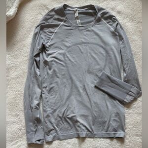 Lululemon Black and White Striped Swiftly Tech 2.0